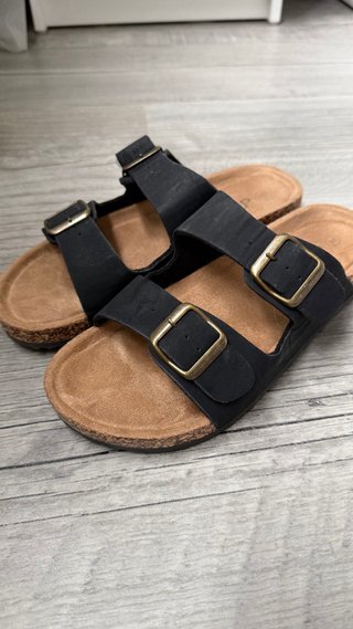 Pack de calzado: Botas, sandalias y chanclas