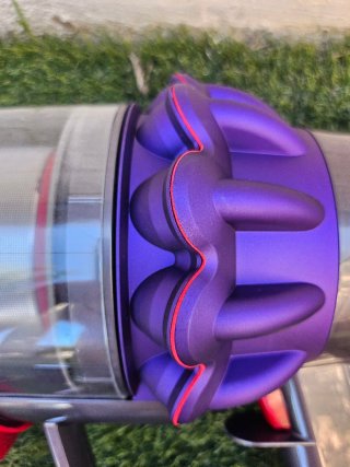 Aspirapolvere Dyson V10 nuovo, mai usato