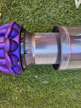 Aspirapolvere Dyson V10 nuovo, mai usato