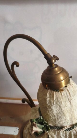 Lampada da tavolo in ottone