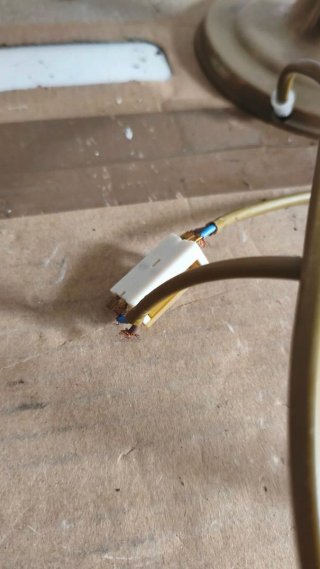 Lampada da tavolo in ottone