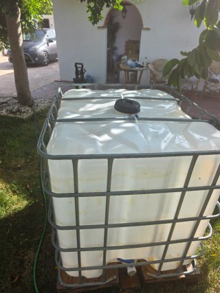 Depósito agua 1000 litros con jaula metálica-palet