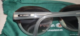 Gafas de sol  d  la óptica"" Ana locking ""