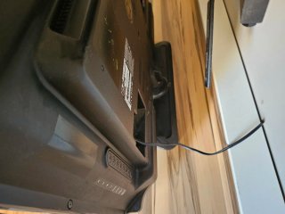 LG Smart TV 32"