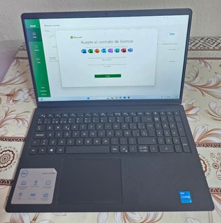 Ordenador portátil Dell I3 ONCEAVA GENERACIÓN 8RAM