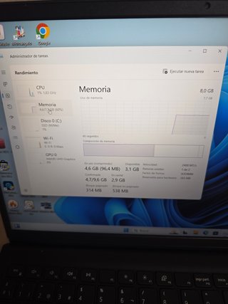 Ordenador portátil Dell I3 ONCEAVA GENERACIÓN 8RAM