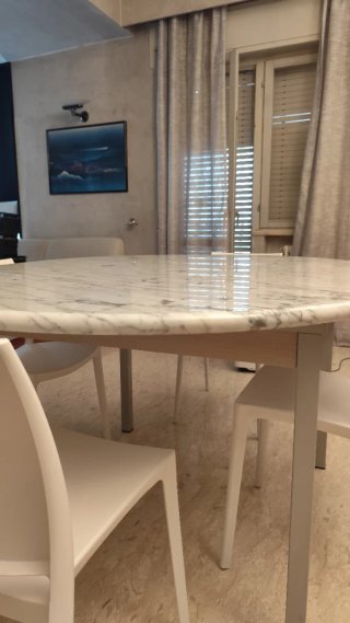 Tavolo Ovale in Marmo di Carrara