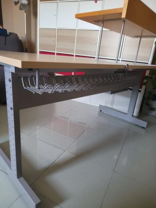 Scrivania 160x80 con cassettiera e scaffale