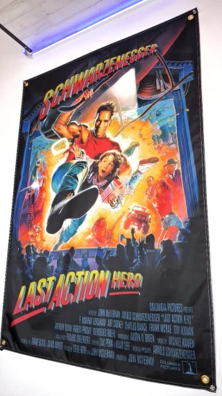 Bandera 130cm Last Action Hero  Schwarzenegger