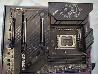 MSI Z690 MPG Carbon WiFi Placa Base