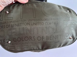 Bolso Benetton hobo verde caqui
