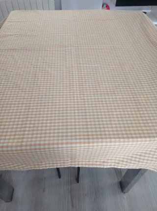 Mantel cuadros naranja y blanco 165x134