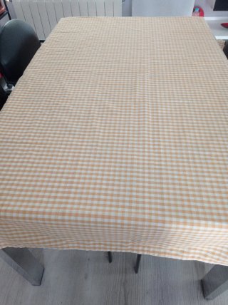 Mantel cuadros naranja y blanco 165x134
