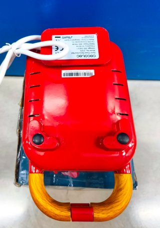 Cecotec sandwichera One Retro Red
