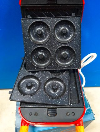 Cecotec sandwichera One Retro Red