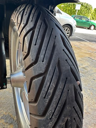 Piaggio Beverly 400 HPE Negro Cosmo