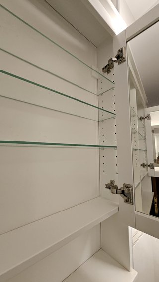 Armario de baño con espejo