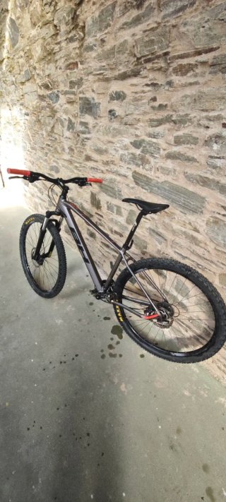 Bicicleta BH Spike 2.0