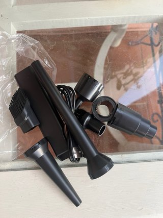 Aspiradora de mano negra
