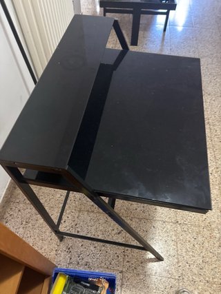Escritorio negro cristal y metal