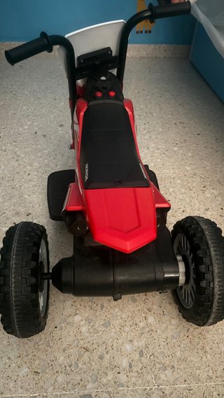 Moto Eléctrica Honda Roja y Blanca