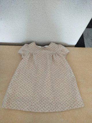 Vestido estampado floral beige y rosa