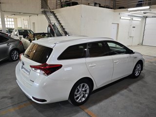 Toyota Auris 1.8 140H Active Touring Sports