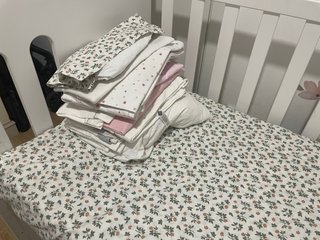 Cuna colecho blanca Con colchón  Sábanas y funda