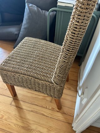 2 Sillas de ratàn y madera (URGE)precio por las 2