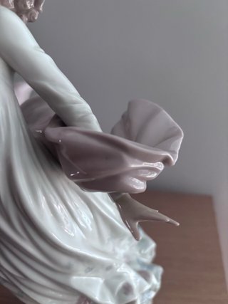 Figura Lladro Mujer Cesta Flores
