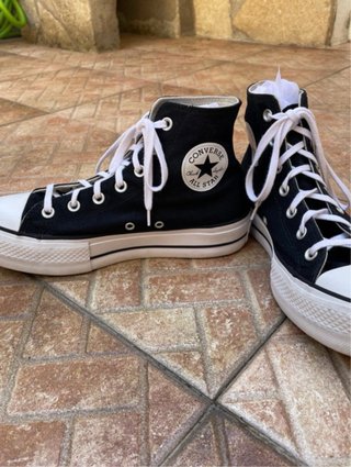 Converse plataforma negras y blancas