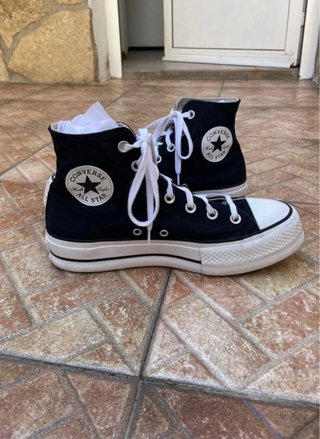 Converse plataforma negras y blancas