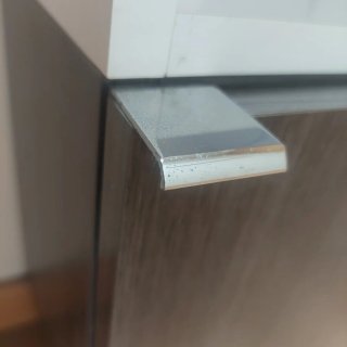 Recibidor moderno con espejo