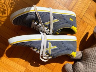 Zapatillas Munich Talla 42 Gris y Amarillo