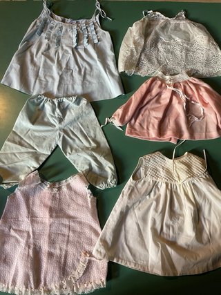 ROPA PARA BEBÉ ANTIGUA. MUÑECO REBORN. 20 PIEZAS