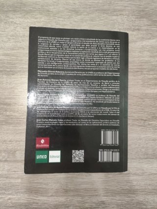 Libro de filosofía del derecho UNED