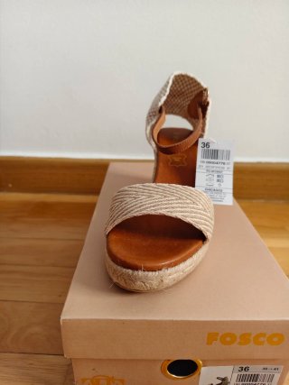 Alpargatas cuña beige y marrón talla 36
