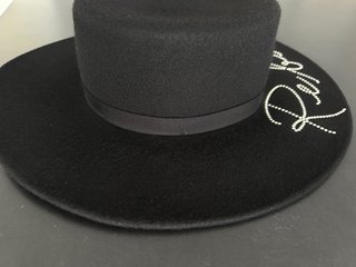 Sombrero negro con pedrería 'Rebel'
