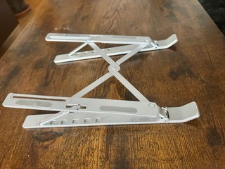 Soporte Aluminio Regulable para Portátil