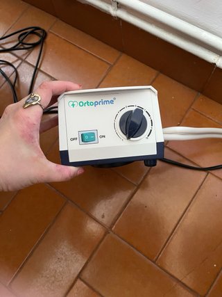 Letto elettrico articolato per anziani e materassino