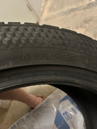 2 Neumáticos Continental WinterContact 245/45 R18