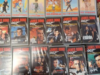 Lote 7 - 29 Cintas VHS James Bond 007