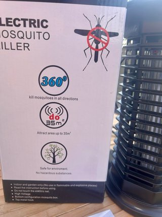 Lámpara mata mosquitos Dinoka