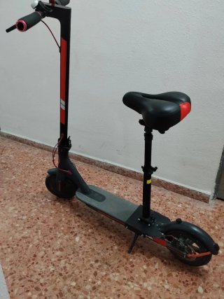 Patinete Eléctrico Xiaomi con Asiento. 90€.