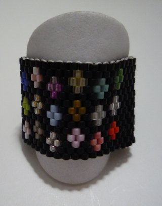 Anillo Miyuki Negro Multicolor Talla 18