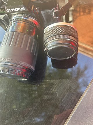 Olympus OM40 Cámara Analógica con Objetivo Vivitar
