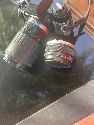 Olympus OM40 Cámara Analógica con Objetivo Vivitar