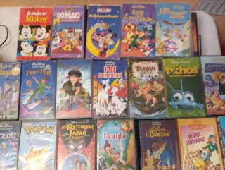 Lote 10 - 29 Cintas VHS Disney Clásicos y Más