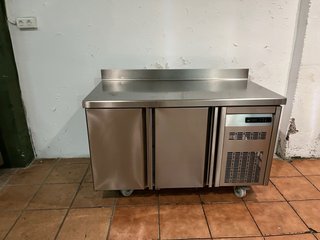 Bajo mostrador 2 puertas CORECO
