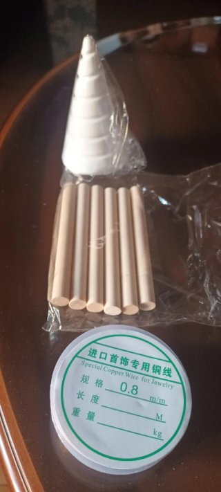 Cono de hilo de cobre + palitos madera